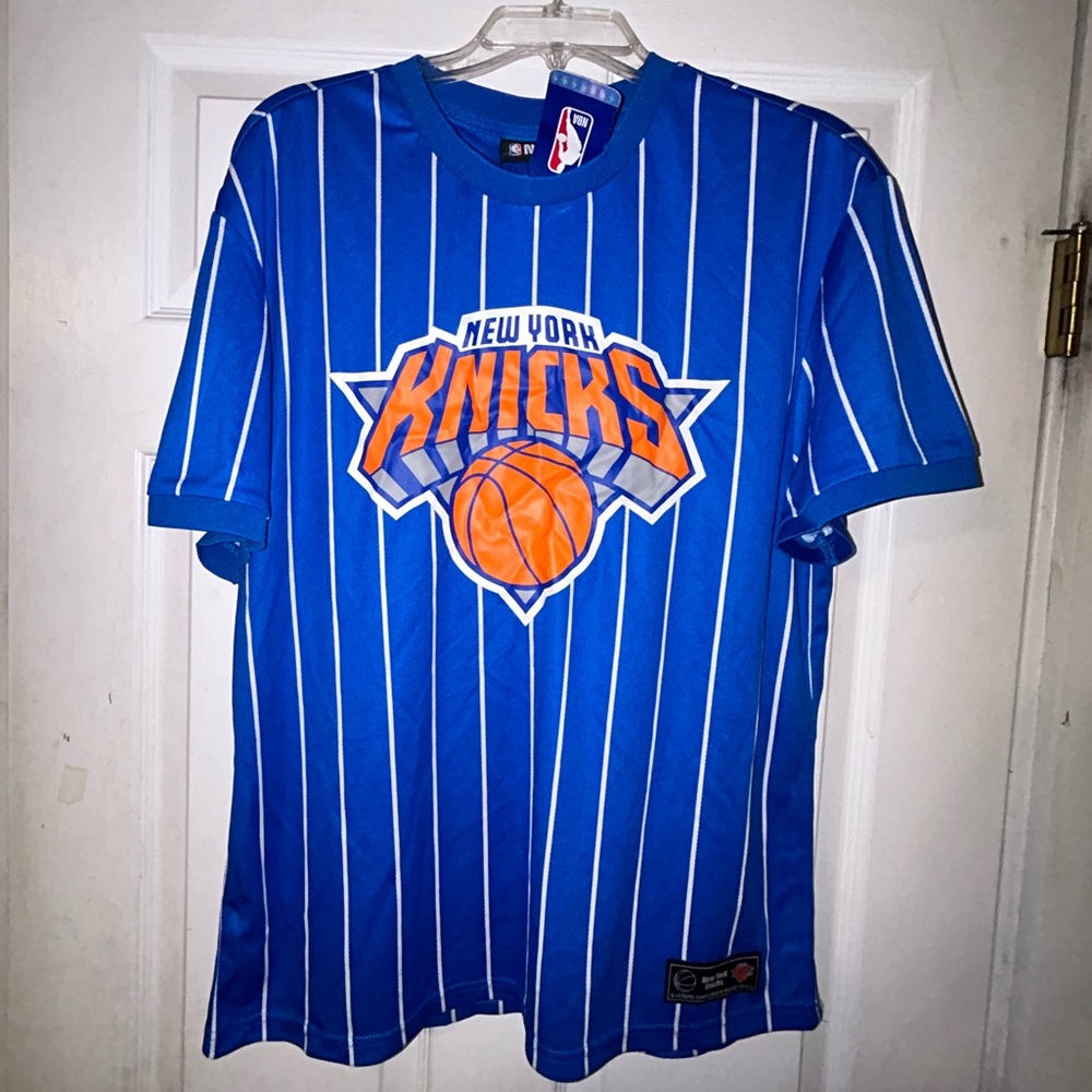 ๐ฝ๐ New York Knicks NBA Basketball Pinstripes Polyester Shirt ๐๏ธ๐ - Picture 3 of 16